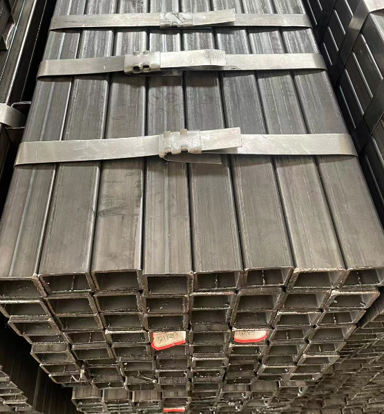 酒泉工业用梯子 镀锌管焊接梯子 铁梯子方管梯